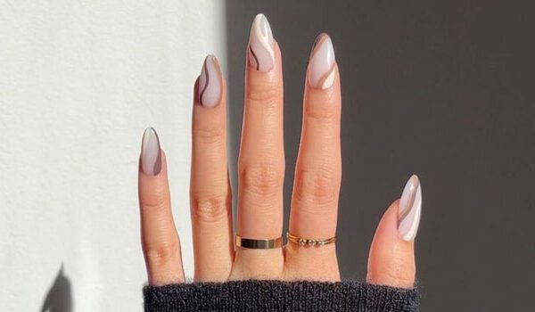 Almond Nail Designs - For Creative, Bold and Artistic Women