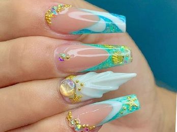 Beach-themed Nail Art