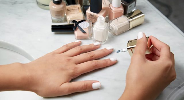 Best Nail Colors for Pale Skin