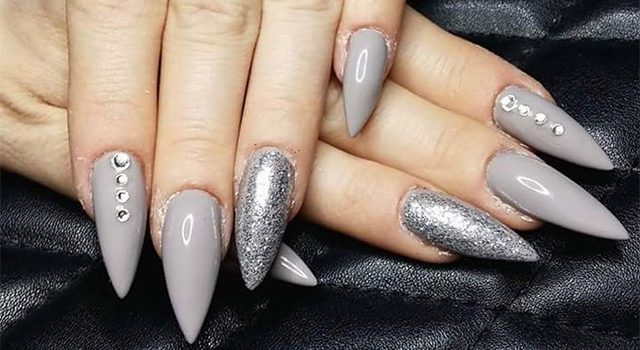 The 15 Best Press On Stiletto Nail Kits To Have In [year]