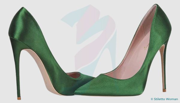 Elisabet Tang – High Heel Satin Pumps