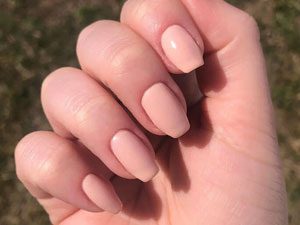 Plain coloured short coffin nails