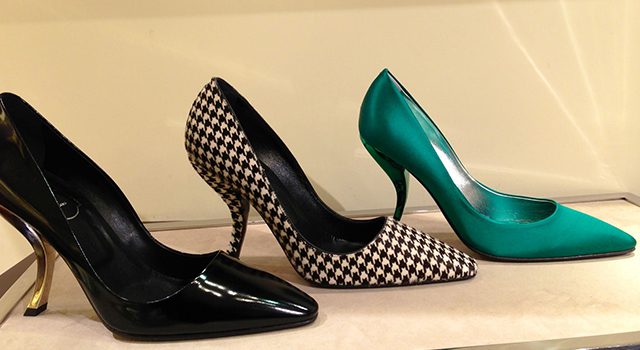 What Is A Comma Heel - History, Pros & Cons, & How To Style